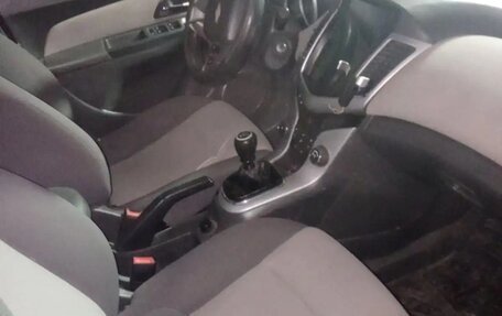 Chevrolet Cruze II, 2010 год, 650 000 рублей, 14 фотография