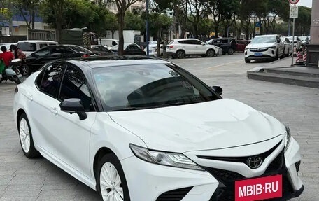 Toyota Camry, 2020 год, 2 015 000 рублей, 2 фотография
