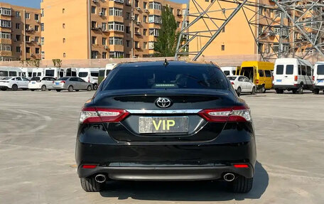 Toyota Camry, 2021 год, 1 980 000 рублей, 8 фотография