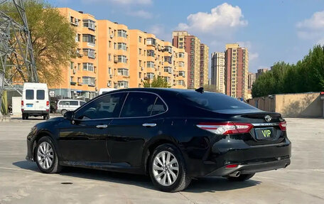 Toyota Camry, 2021 год, 1 980 000 рублей, 7 фотография