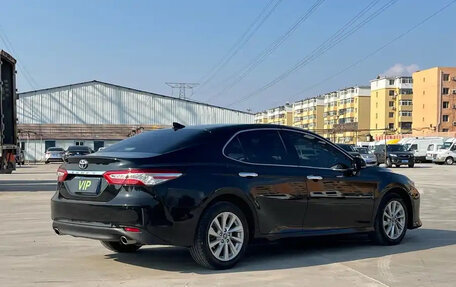Toyota Camry, 2021 год, 1 980 000 рублей, 9 фотография