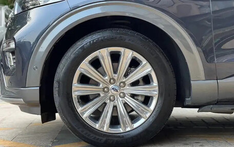 Ford Explorer VI, 2022 год, 2 690 013 рублей, 6 фотография