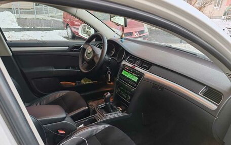 Skoda Superb III рестайлинг, 2008 год, 999 999 рублей, 3 фотография