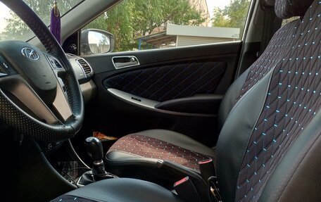 Hyundai Solaris II рестайлинг, 2015 год, 1 300 000 рублей, 7 фотография