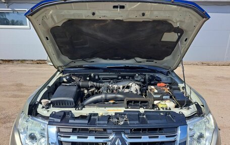 Mitsubishi Pajero IV, 2012 год, 2 040 000 рублей, 11 фотография