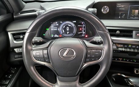 Lexus UX I, 2022 год, 2 860 000 рублей, 18 фотография
