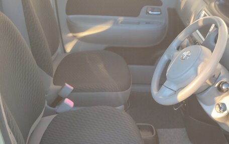 Toyota Sienta I, 2010 год, 630 000 рублей, 4 фотография