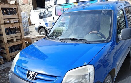 Peugeot Partner II рестайлинг 2, 2010 год, 396 000 рублей, 1 фотография