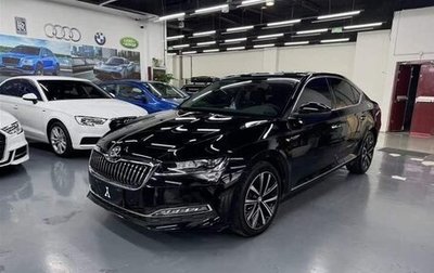 Skoda Superb III рестайлинг, 2021 год, 2 188 000 рублей, 1 фотография