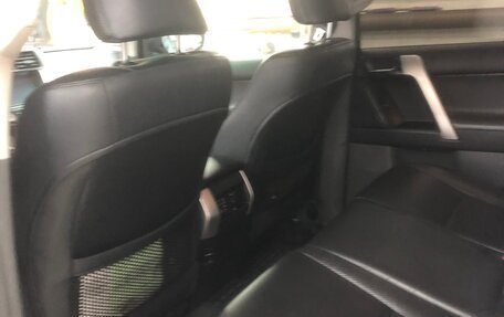 Toyota Land Cruiser Prado 150 рестайлинг 2, 2010 год, 3 075 000 рублей, 9 фотография