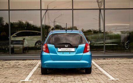 Honda Fit III, 2010 год, 750 000 рублей, 4 фотография