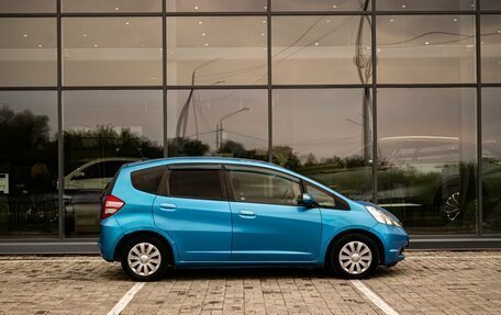 Honda Fit III, 2010 год, 750 000 рублей, 8 фотография