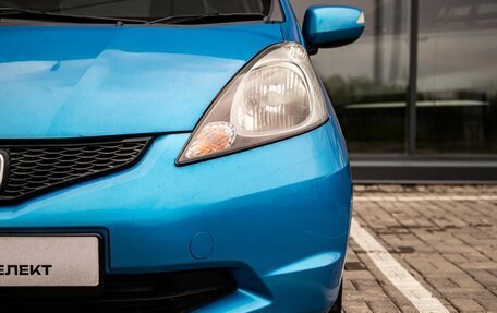 Honda Fit III, 2010 год, 750 000 рублей, 10 фотография