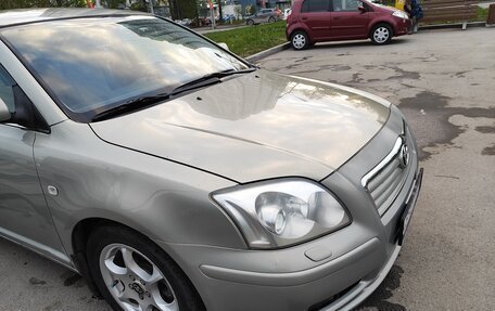 Toyota Avensis III рестайлинг, 2005 год, 900 000 рублей, 3 фотография