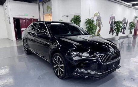 Skoda Superb III рестайлинг, 2021 год, 2 188 000 рублей, 3 фотография