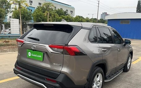Toyota RAV4, 2020 год, 2 040 000 рублей, 7 фотография