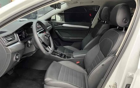 Skoda Superb III рестайлинг, 2022 год, 1 989 000 рублей, 6 фотография