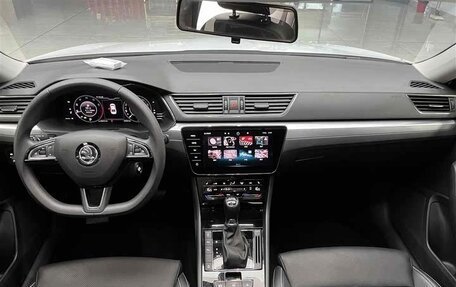 Skoda Superb III рестайлинг, 2022 год, 1 989 000 рублей, 7 фотография