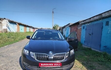 Skoda Octavia, 2017 год, 1 850 000 рублей, 3 фотография