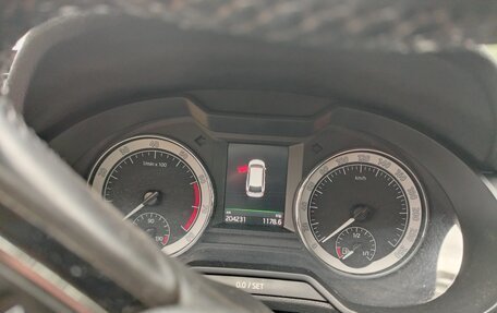 Skoda Octavia, 2017 год, 1 850 000 рублей, 8 фотография