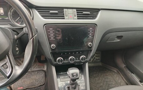 Skoda Octavia, 2017 год, 1 850 000 рублей, 9 фотография