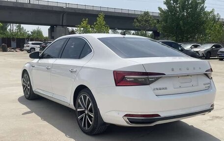 Skoda Superb III рестайлинг, 2021 год, 2 290 000 рублей, 4 фотография