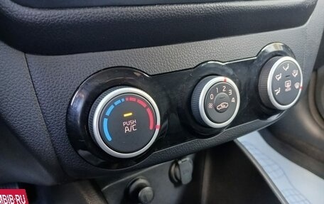 KIA Rio III рестайлинг, 2015 год, 930 000 рублей, 14 фотография