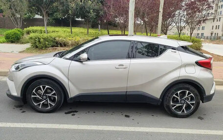 Toyota C-HR I рестайлинг, 2020 год, 1 500 000 рублей, 3 фотография
