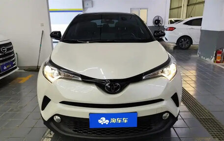 Toyota C-HR I рестайлинг, 2020 год, 1 380 000 рублей, 2 фотография