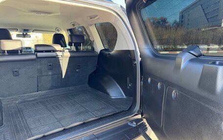 Toyota Land Cruiser Prado 150 рестайлинг 2, 2014 год, 3 150 000 рублей, 15 фотография
