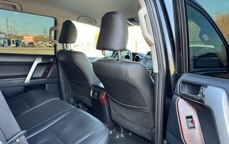 Toyota Land Cruiser Prado 150 рестайлинг 2, 2014 год, 3 150 000 рублей, 19 фотография