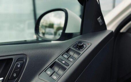 Volkswagen Tiguan I, 2011 год, 1 055 000 рублей, 17 фотография