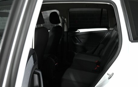 Volkswagen Tiguan II, 2021 год, 2 400 000 рублей, 20 фотография