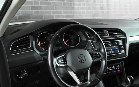 Volkswagen Tiguan II, 2021 год, 2 400 000 рублей, 12 фотография