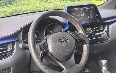 Toyota C-HR I рестайлинг, 2020 год, 1 550 000 рублей, 13 фотография