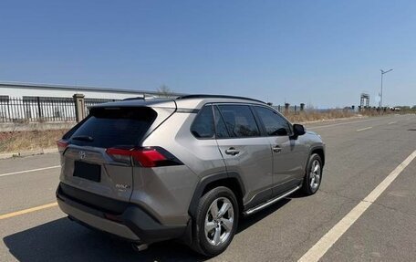 Toyota RAV4, 2022 год, 2 195 000 рублей, 3 фотография