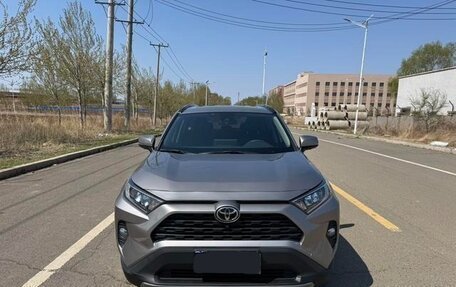 Toyota RAV4, 2022 год, 2 195 000 рублей, 8 фотография