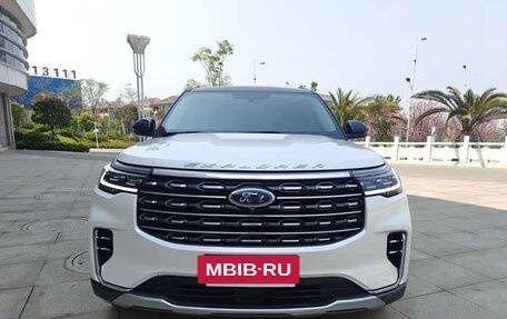 Ford Explorer VI, 2022 год, 3 940 000 рублей, 2 фотография