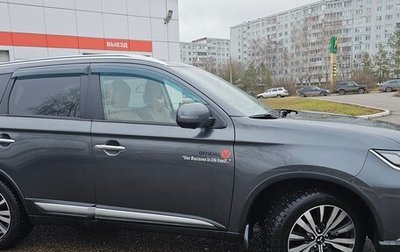 Mitsubishi Outlander III рестайлинг 3, 2020 год, 2 850 000 рублей, 1 фотография