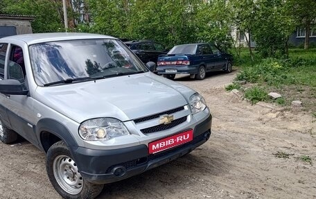 Chevrolet Niva I рестайлинг, 2012 год, 625 000 рублей, 1 фотография