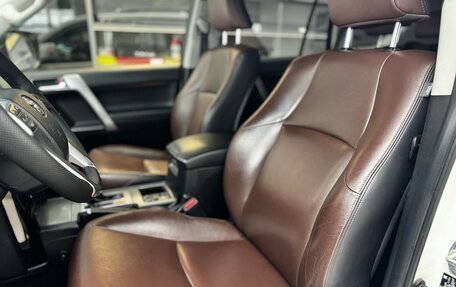 Toyota Land Cruiser Prado 150 рестайлинг 2, 2017 год, 4 245 000 рублей, 8 фотография