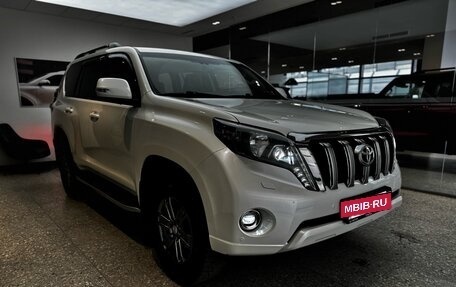 Toyota Land Cruiser Prado 150 рестайлинг 2, 2017 год, 4 245 000 рублей, 3 фотография