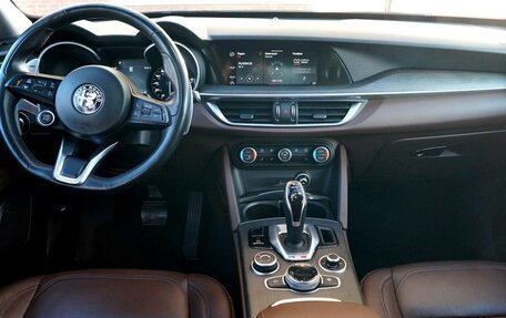 Alfa Romeo Stelvio, 2020 год, 3 350 000 рублей, 16 фотография