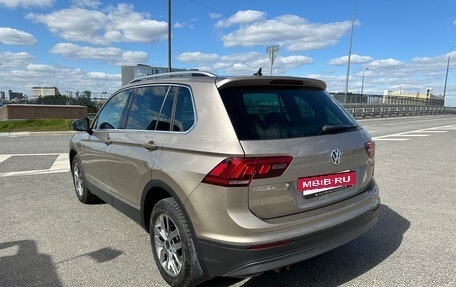 Volkswagen Tiguan II, 2018 год, 2 695 000 рублей, 6 фотография