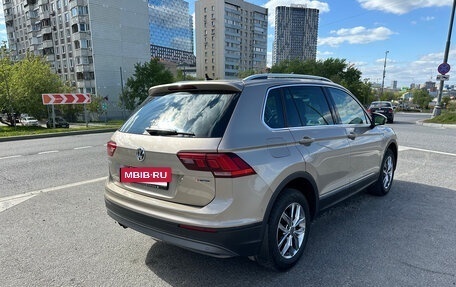 Volkswagen Tiguan II, 2018 год, 2 695 000 рублей, 4 фотография