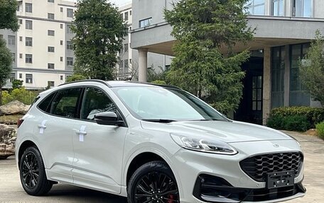 Ford Escape, 2024 год, 2 980 000 рублей, 3 фотография