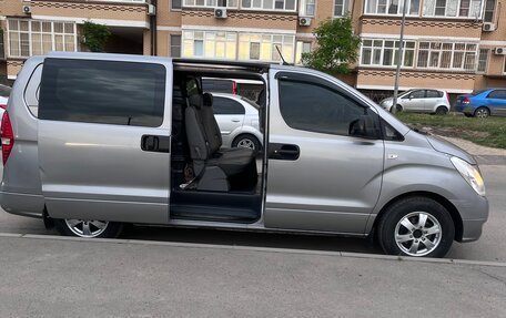 Hyundai Grand Starex Grand Starex I рестайлинг 2, 2011 год, 1 450 000 рублей, 11 фотография