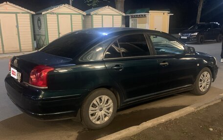 Toyota Avensis III рестайлинг, 2004 год, 680 000 рублей, 2 фотография