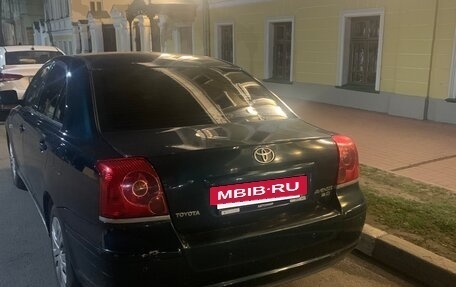 Toyota Avensis III рестайлинг, 2004 год, 680 000 рублей, 3 фотография