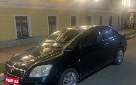Toyota Avensis III рестайлинг, 2004 год, 680 000 рублей, 5 фотография